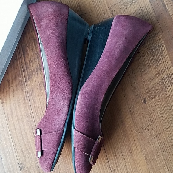 💕 Maroon Dana Buchman Alexandria Wedges - Picture 4 of 8
